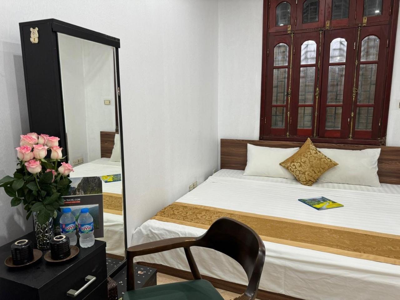 Quynh Moon Homestay Hanoi Buitenkant foto