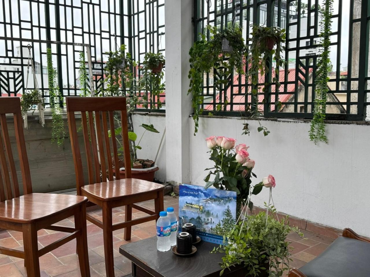 Quynh Moon Homestay Hanoi Buitenkant foto