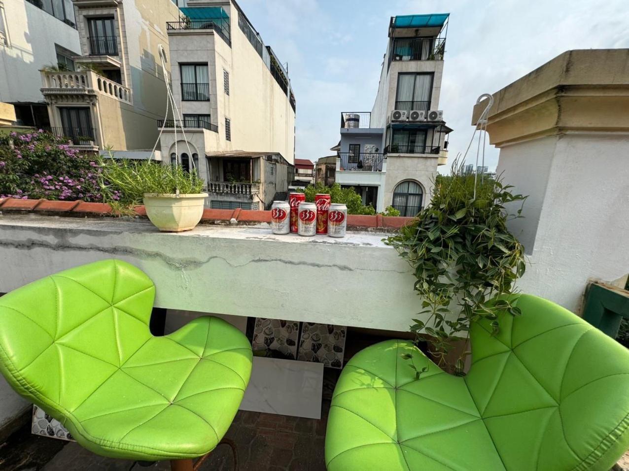 Quynh Moon Homestay Hanoi Buitenkant foto